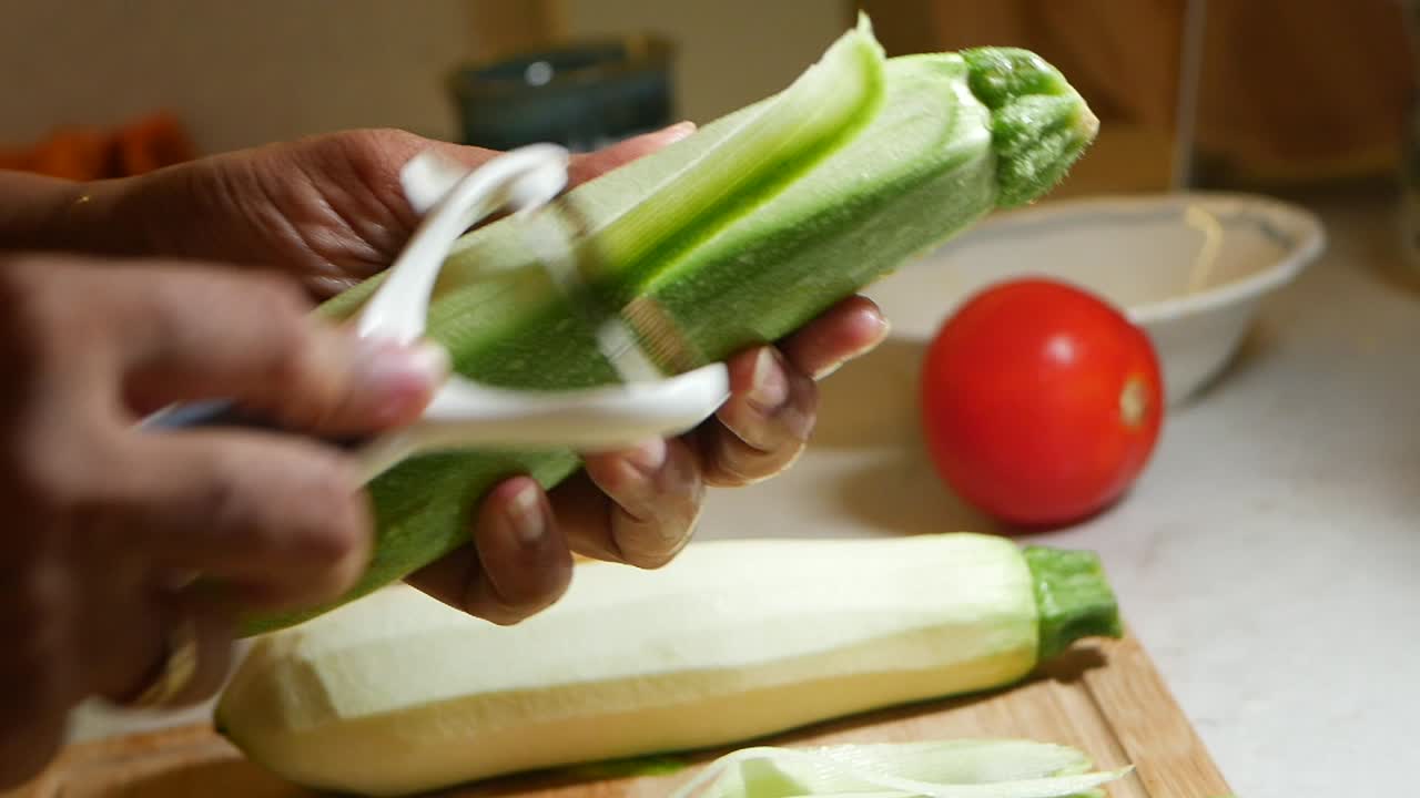 zucchini를 준비하는 것
