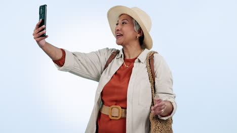 videoconferencia, viajes y mujer de edad avanzada