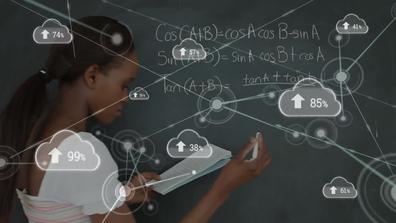 animación del maestro en el aula sobre el procesamiento de datos en segundo plano