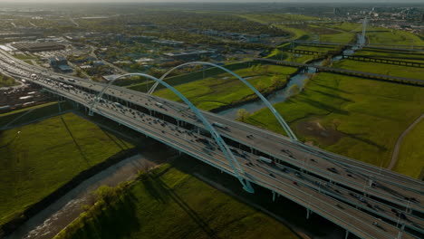 margaret mcdermott bridge, trinity river and dallas