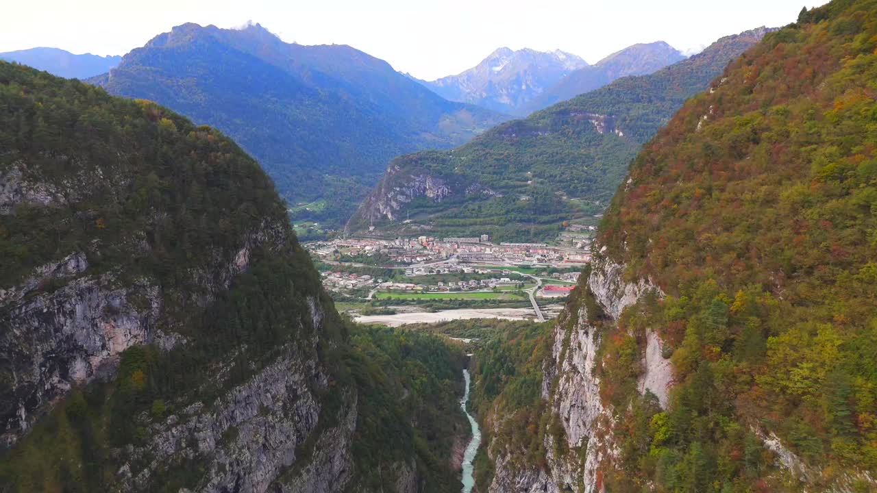Vajont Dam, a blend of beauty and history, unfolds from this drone footage.