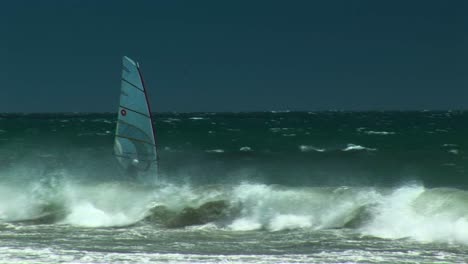 Folgeaufnahme-Von-Kitesurfern-Vor-Der-Kalifornischen-Küste-2