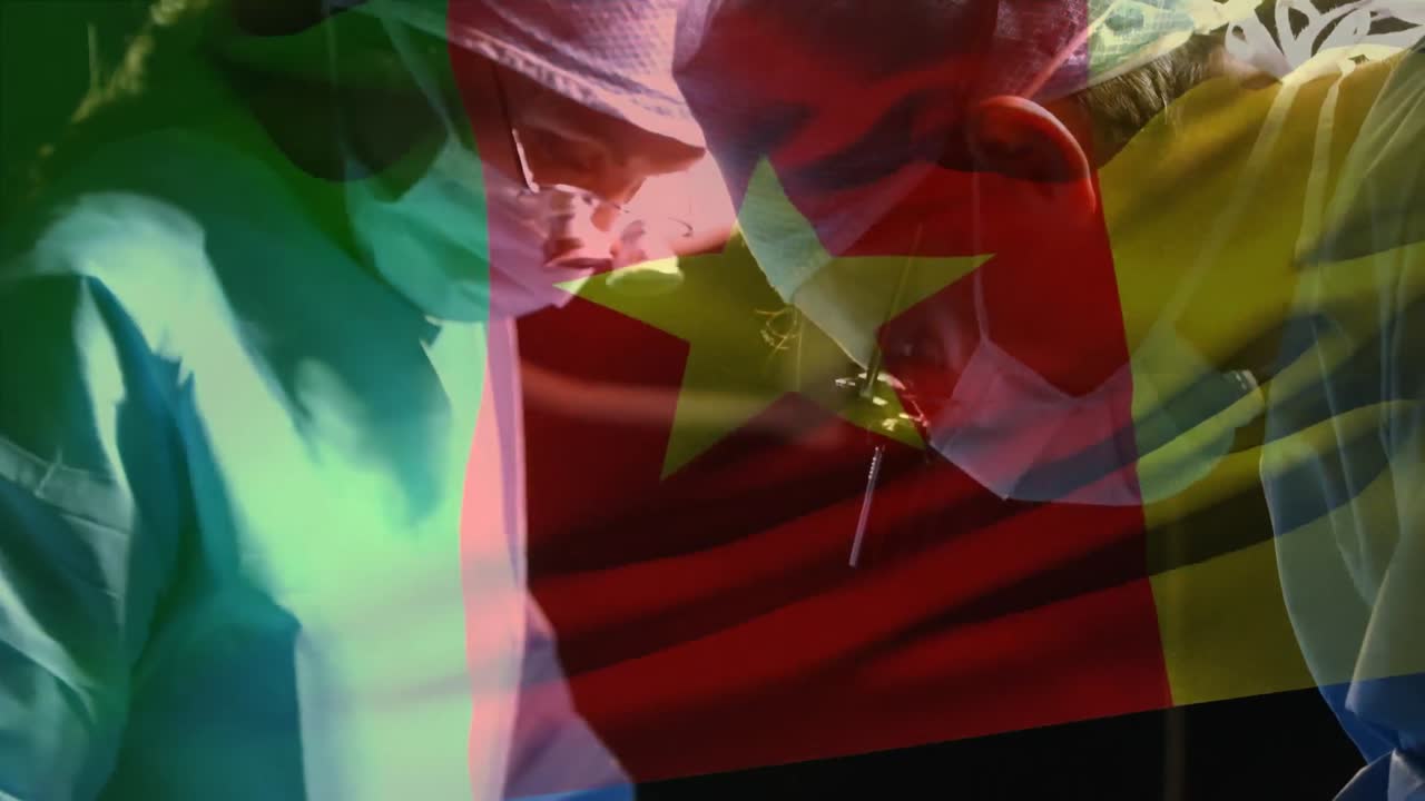 카메룬의  ⁇ 발이 수술실에 있는 외과 의사들 위에서 흔들리는 애니메이션