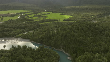 霍基蒂卡峡谷 (hokitika gorge scenic reserve) 是紐西蘭最美麗的景觀之一,