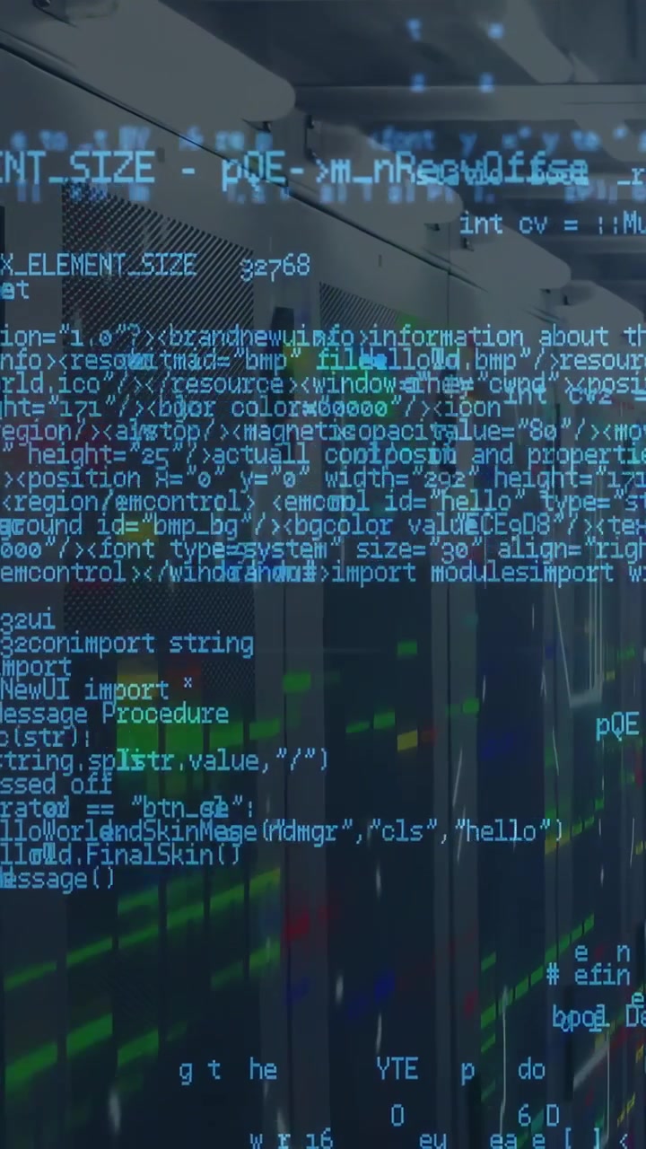 Vertikal video: Kamera skifter, sender blå kode som ruller ned, avslører serverrack, viser status.