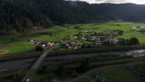 Panning-up-and-moving-drone-shot-of-Orick,-California-near-Redwood-National-Park