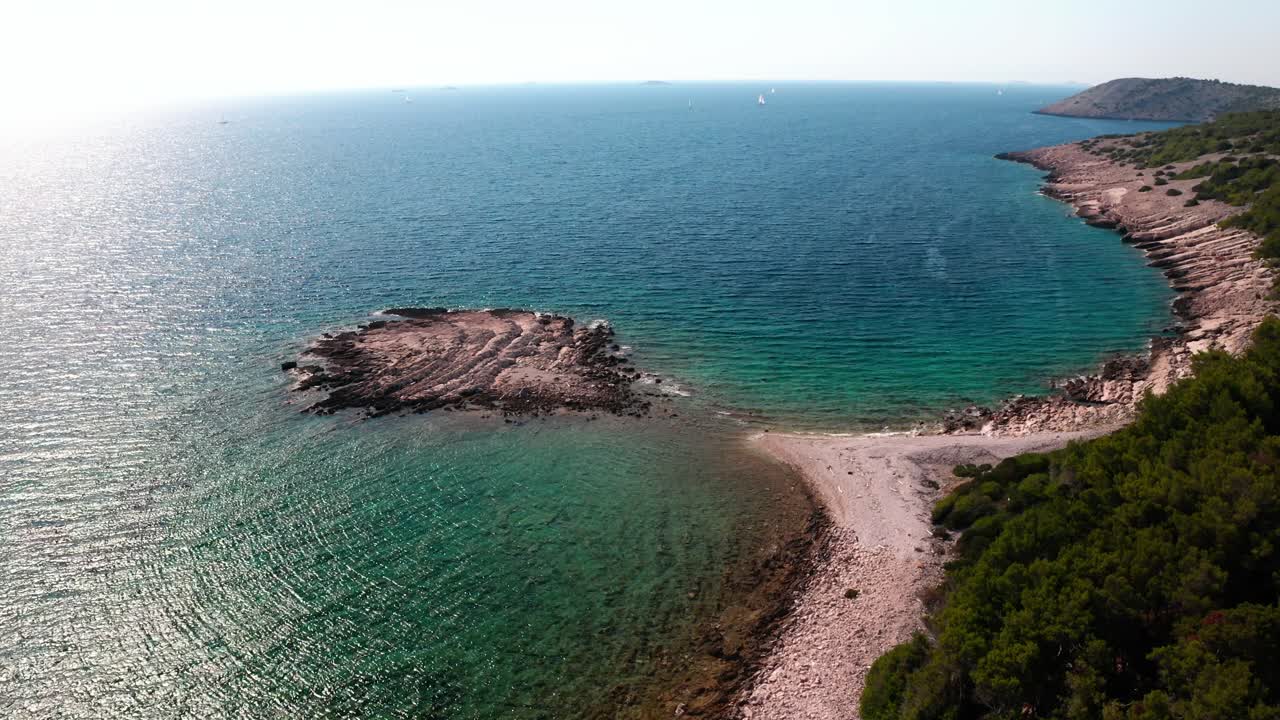 Es sieht aus wie eine einsame Insel