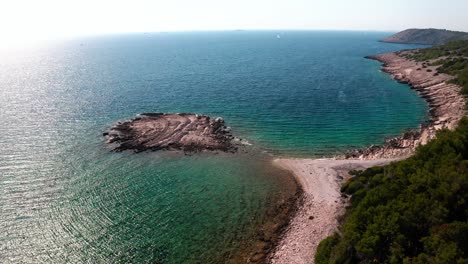 Es-Sieht-Aus-Wie-Eine-Einsame-Insel