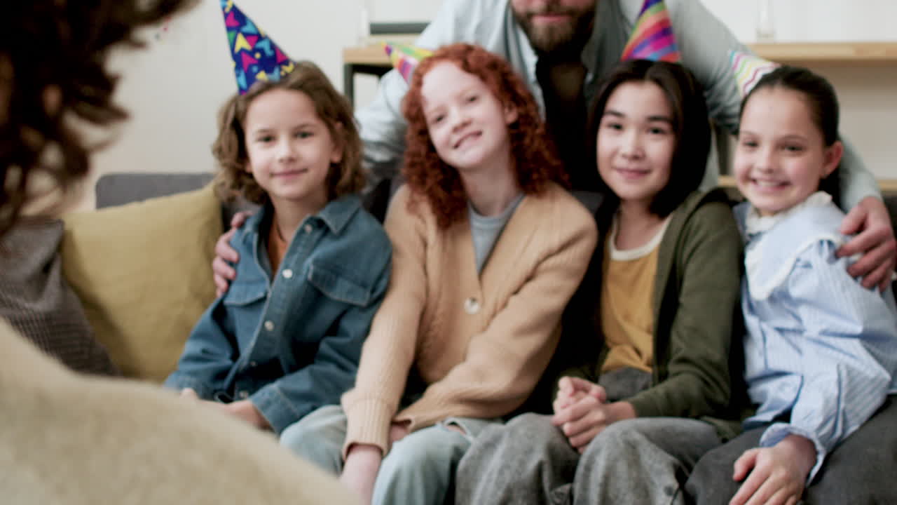 люди, отмечающие день рождения