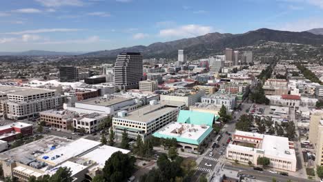 Glendale,-Kalifornien-Im-San-Fernando-Valley-Unterhalb-Der-Verdugo-Mountains---Luftüberflug