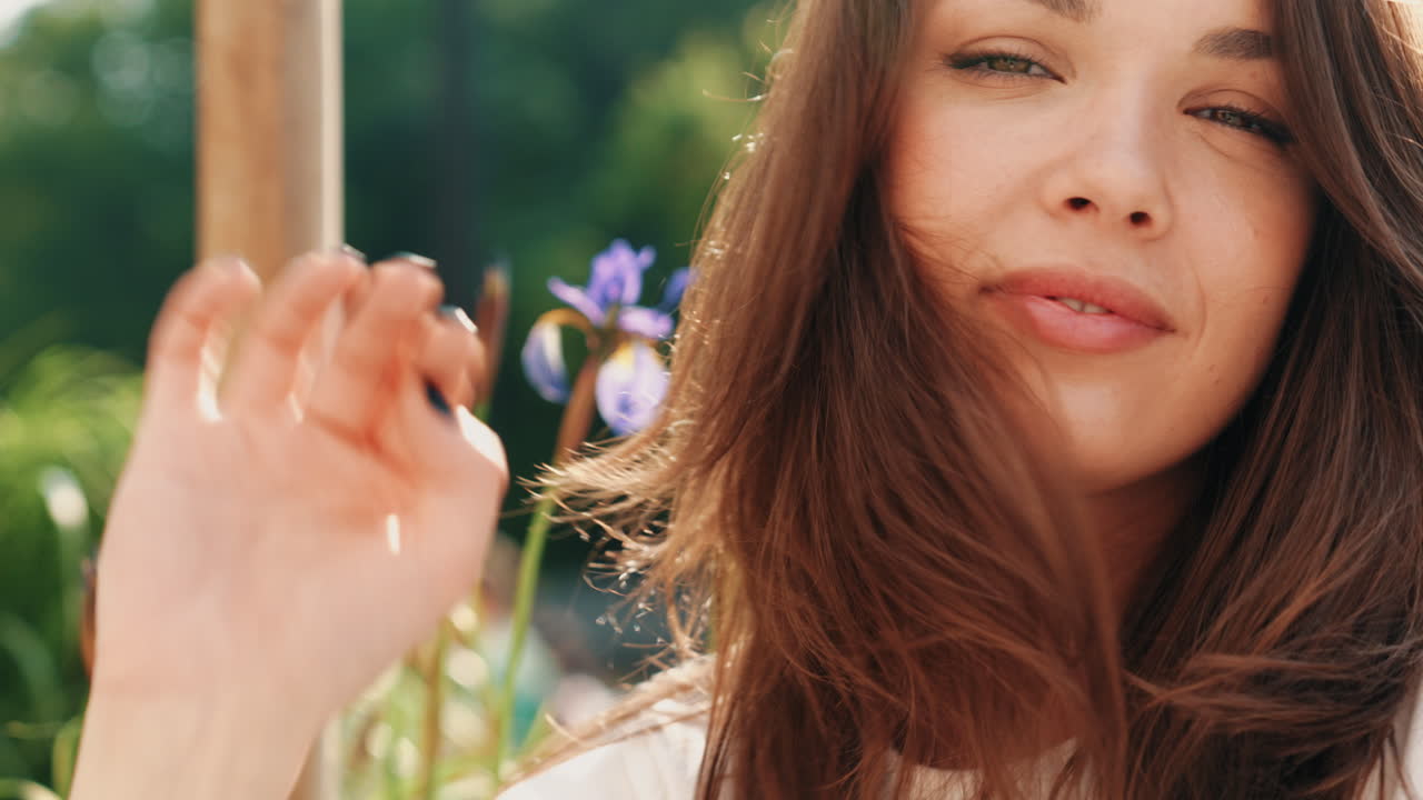 Portrait de femme à l'extérieur