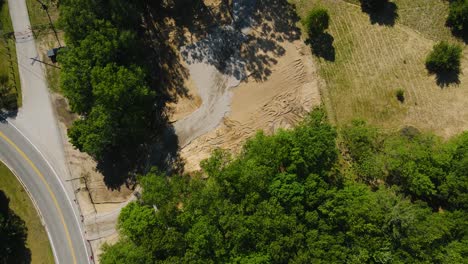 Bau-Eines-Parkplatzes-Im-Sommer