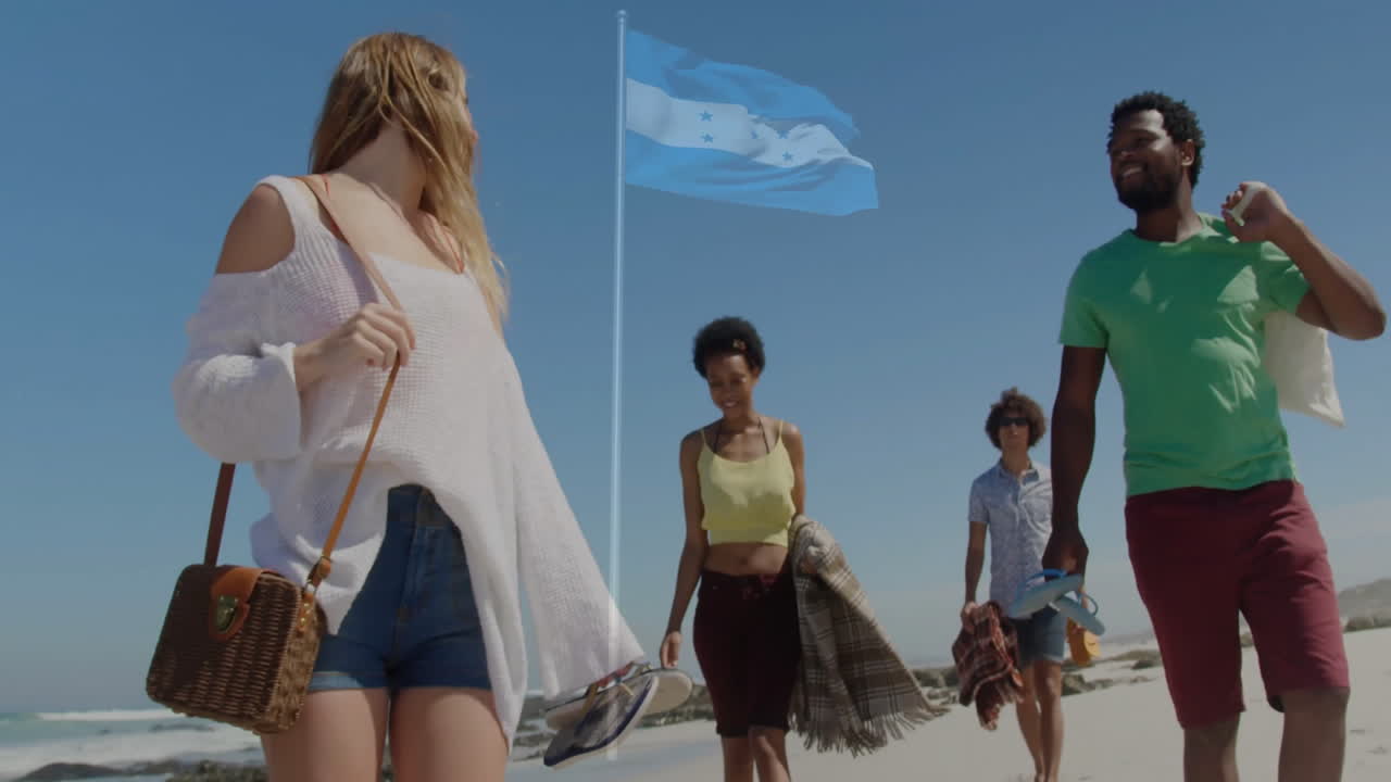 Amici che camminano in spiaggia, con animazione della bandiera dell'Honduras che sventola sullo sfondo.