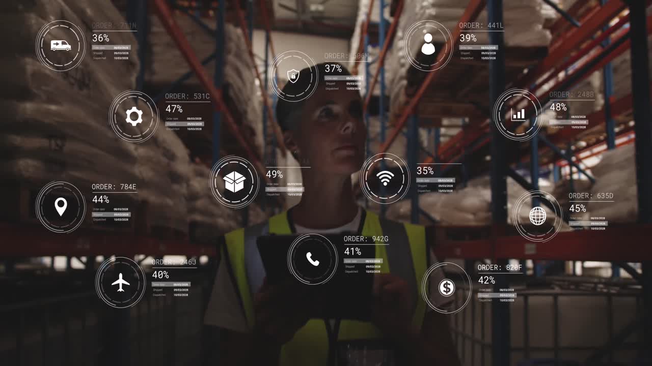 animación de iconos con procesamiento de datos sobre una trabajadora caucásica en un almacén
