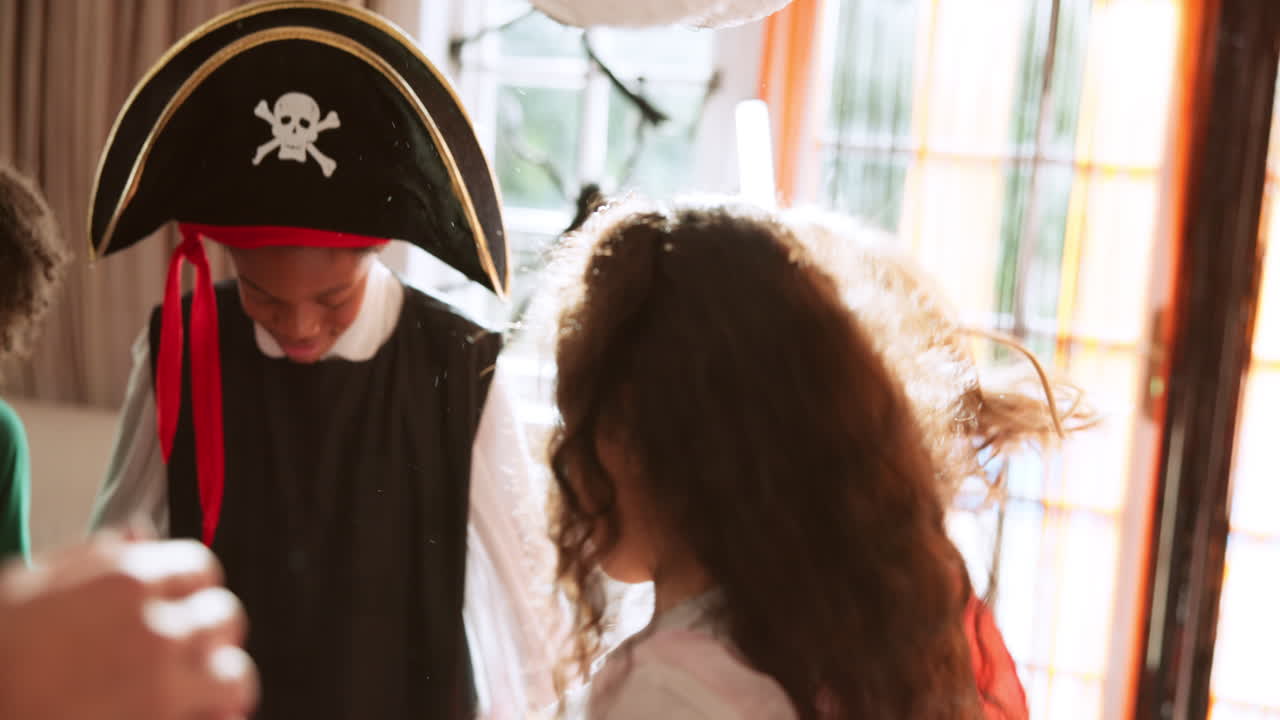 Crianças disfarçadas de Halloween