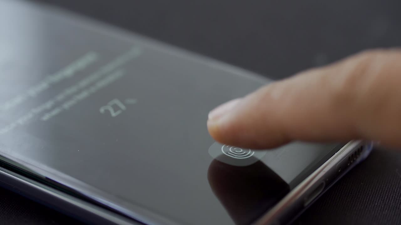 손가락 스캐닝 지문은 휴대 전화에서