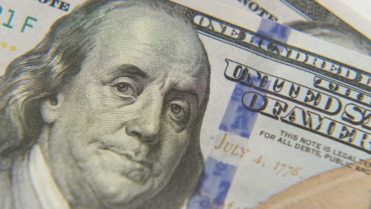 billetes de cien dólares