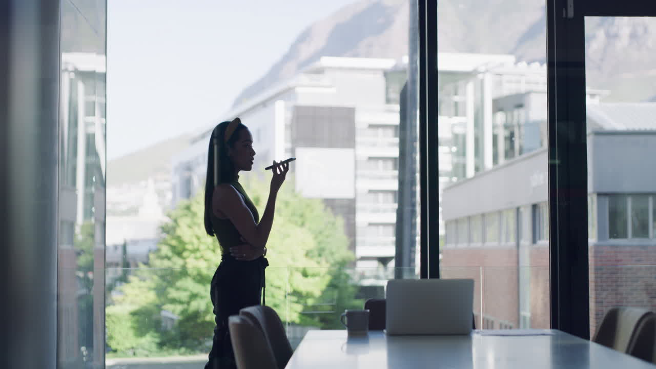 그 전화를 하고, 그 움직임을 하고