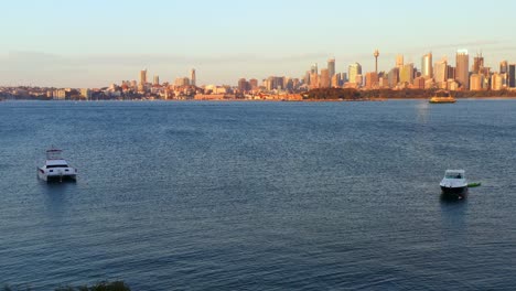 Luftaufnahme-Von-2-Booten-In-Port-Jackson-Bay---Sydney,-Nsw-Australien