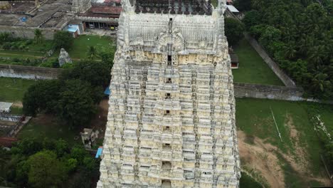 Top-view-of-Sri-Kanchi-Kamakshi-Amman-Temple-in-Kanchipuram,-Tamil-Nadu