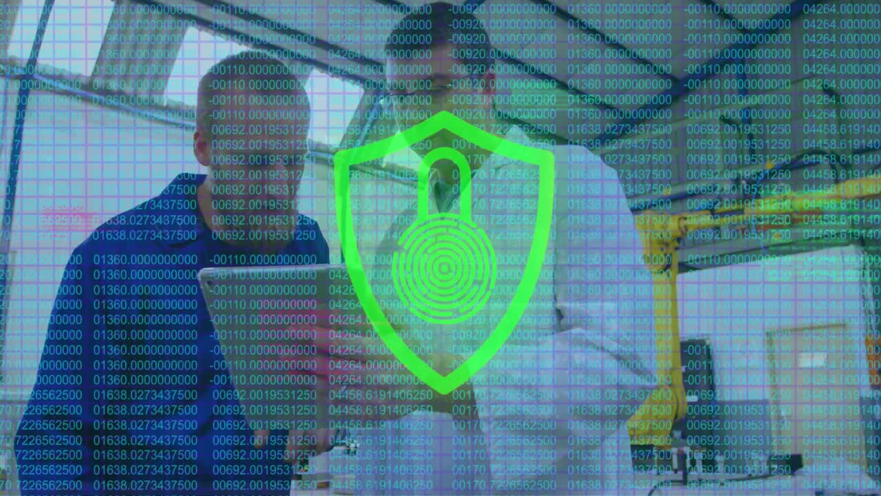 animación del icono del candado de seguridad sobre dos diversos discutiendo sobre la tableta digital y estrechándose la mano