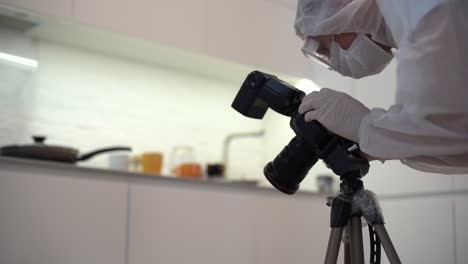 escena del crimen fotógrafo de la policía científico forense asesinato recoger pruebas