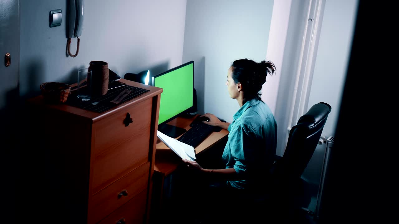 집에 일하는 여자