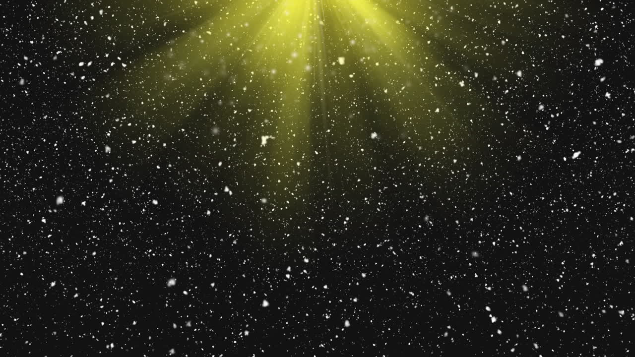 animación de la nieve de navidad cayendo sobre el reflector amarillo pulsante sobre un fondo negro.
