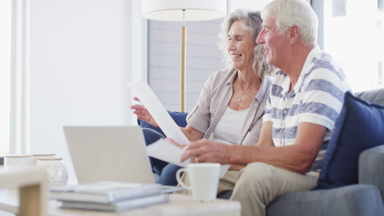 prendersi il tempo di organizzare un po ' di amministrazione domestica