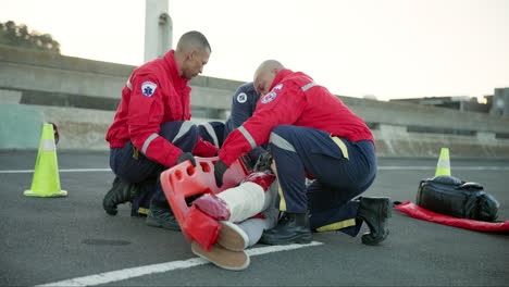 first aid, paramedic gurney