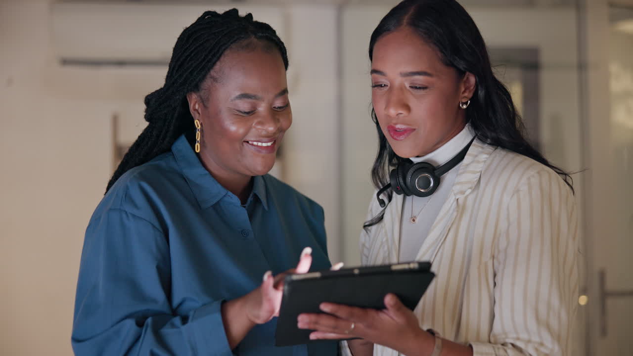Women, tablet or manager in call center teaching