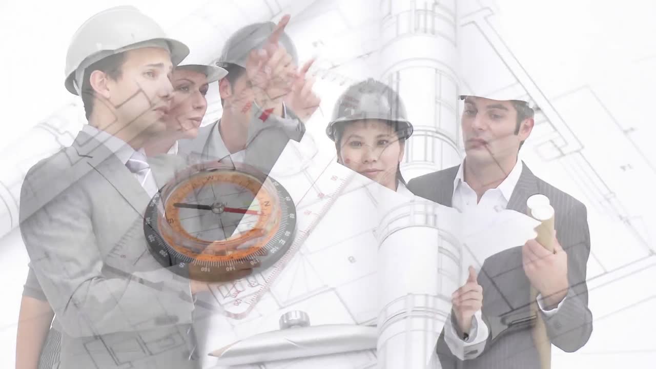 grupo de arquitectos que estudian los planos de construcción