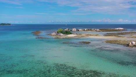 beautiful turquoise blue water at low tide around