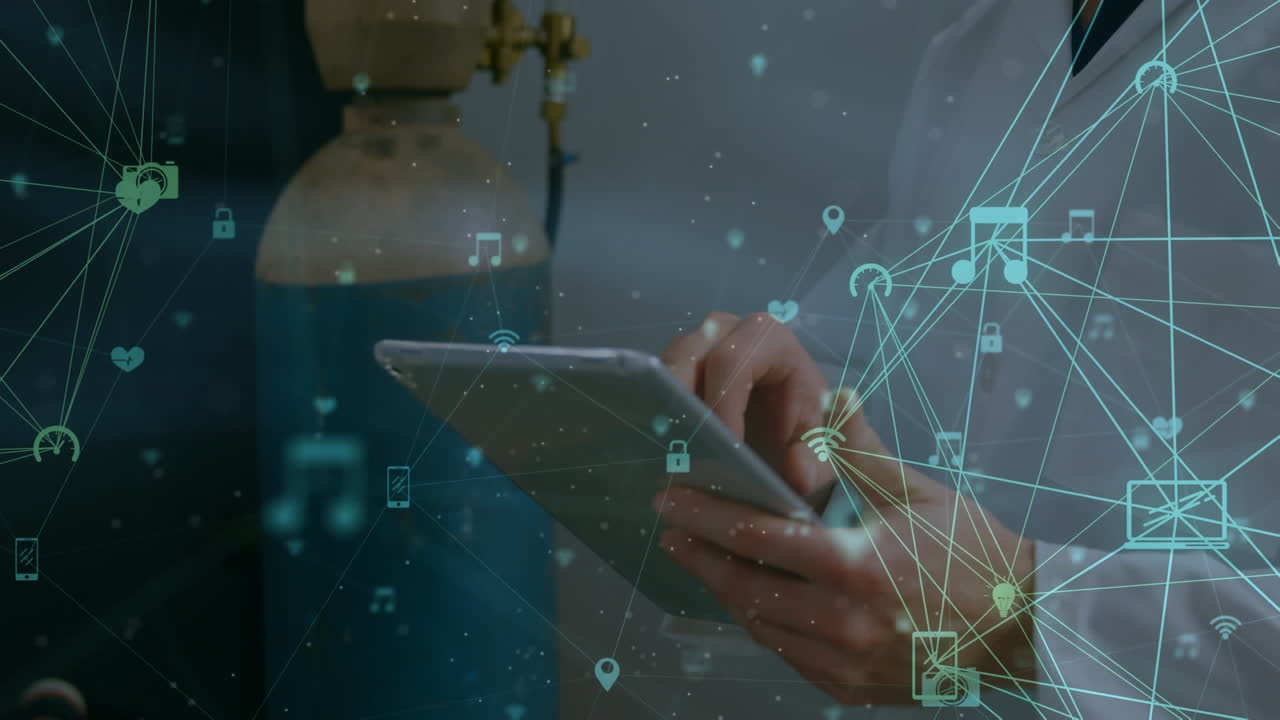 animación de la red de conexiones y procesamiento de datos a través de un científico caucásico usando una tableta