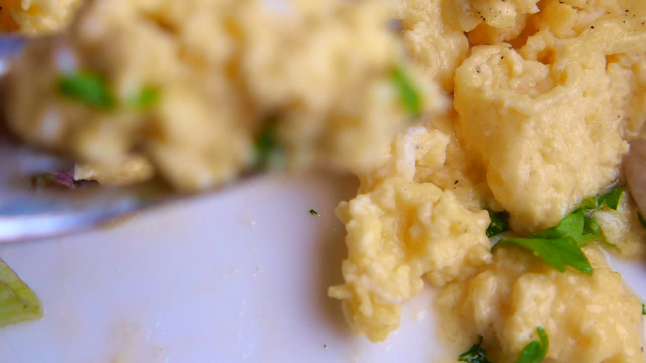 Scrambled Eggs with Parsley and Herbs
