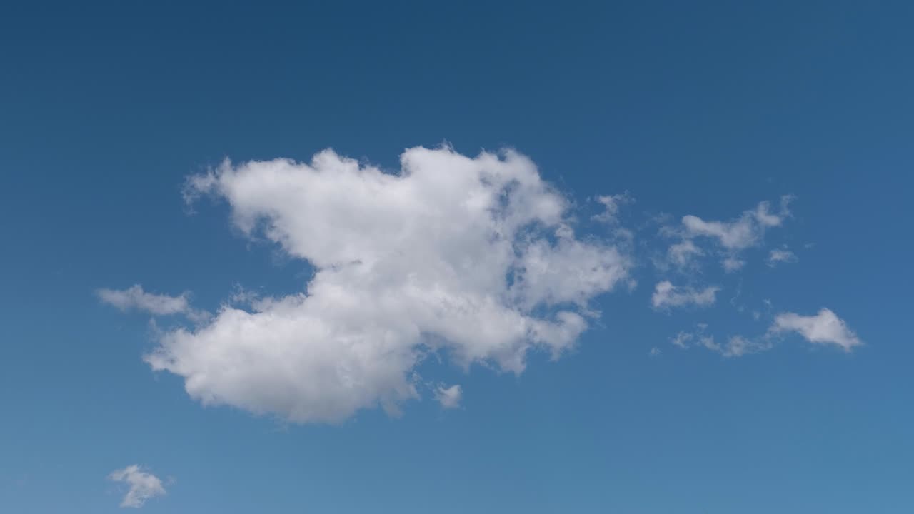 6k 구름 고립 된 타임 라프스