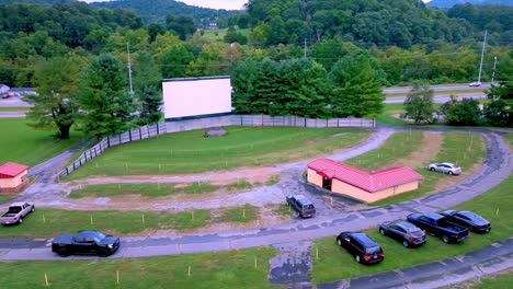 truck pulls into drive in theatre in elizabethton tennessee