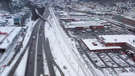 4K-aerial-footage-over-highway-in-Gothenburg,-Sweden