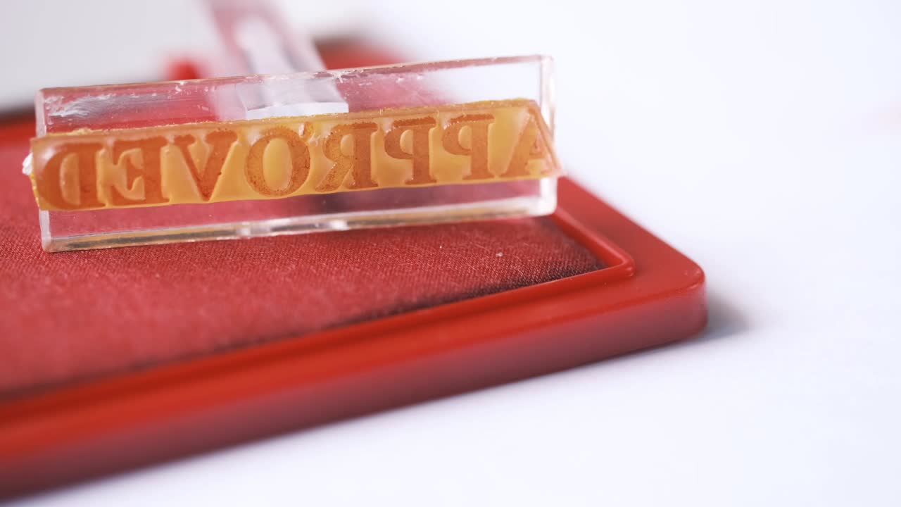 계약을 승인하는 서류를 인쇄하는 문서