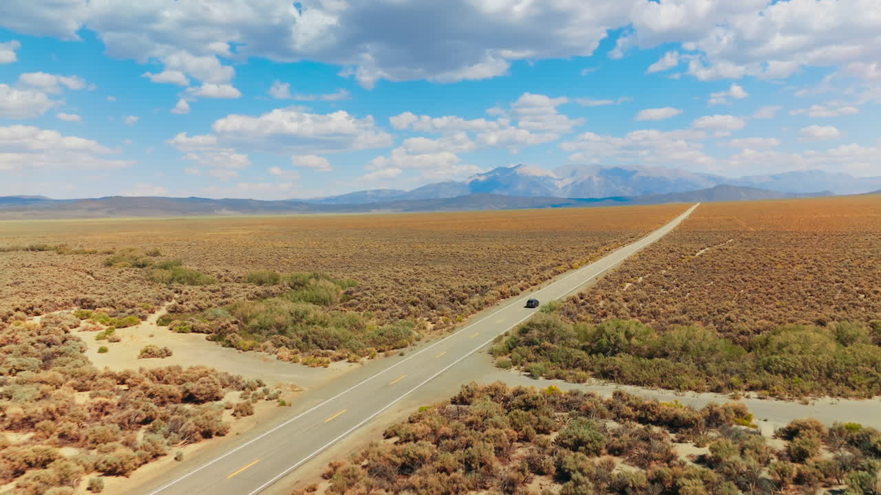 사막 고속도로 공중 사진