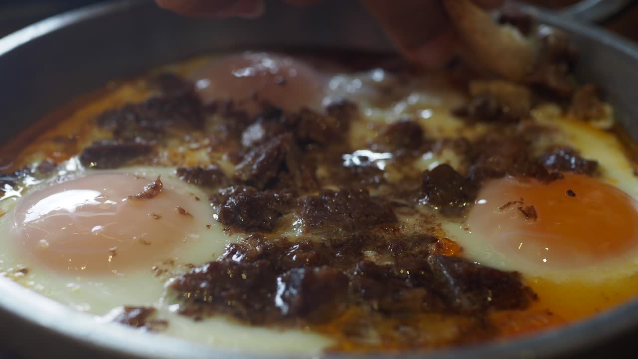Turkish Eggs with Meat and Bread