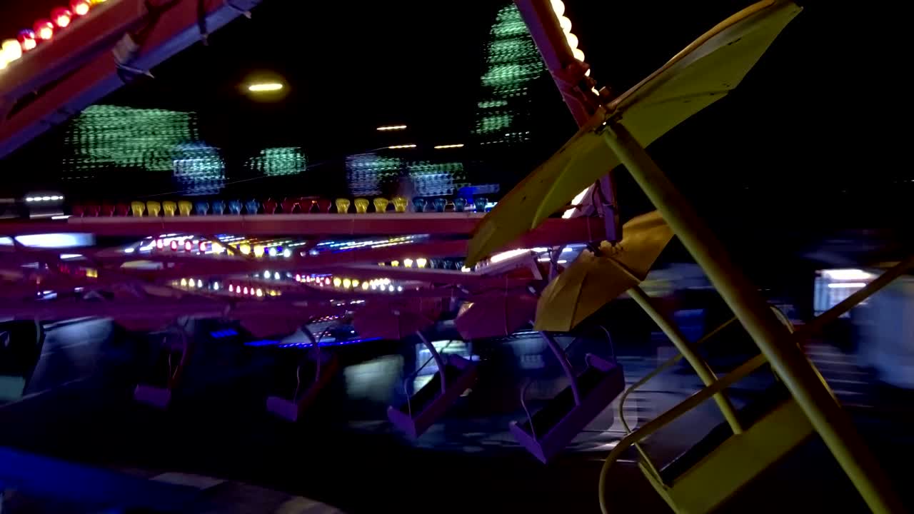 놀이 공원 에 있는 페리스