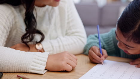 secundaria, madre y niña con educación
