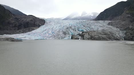 Eisiger-Gletscher-An-Der-Küste-Von-Alaska