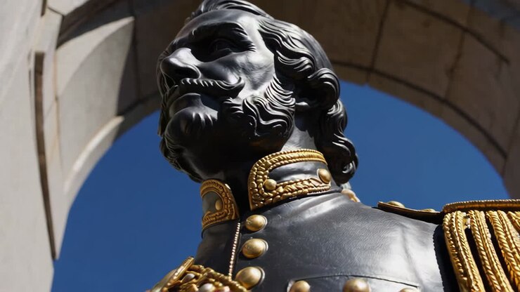 Statua di un ufficiale militare