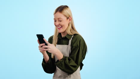 Business-owner,-waitress-and-woman-with-phone