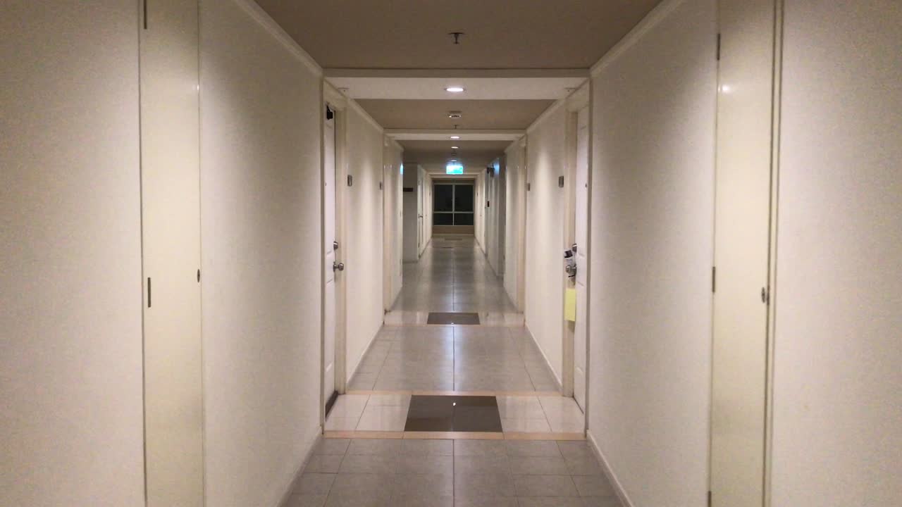 El pasillo del hotel.