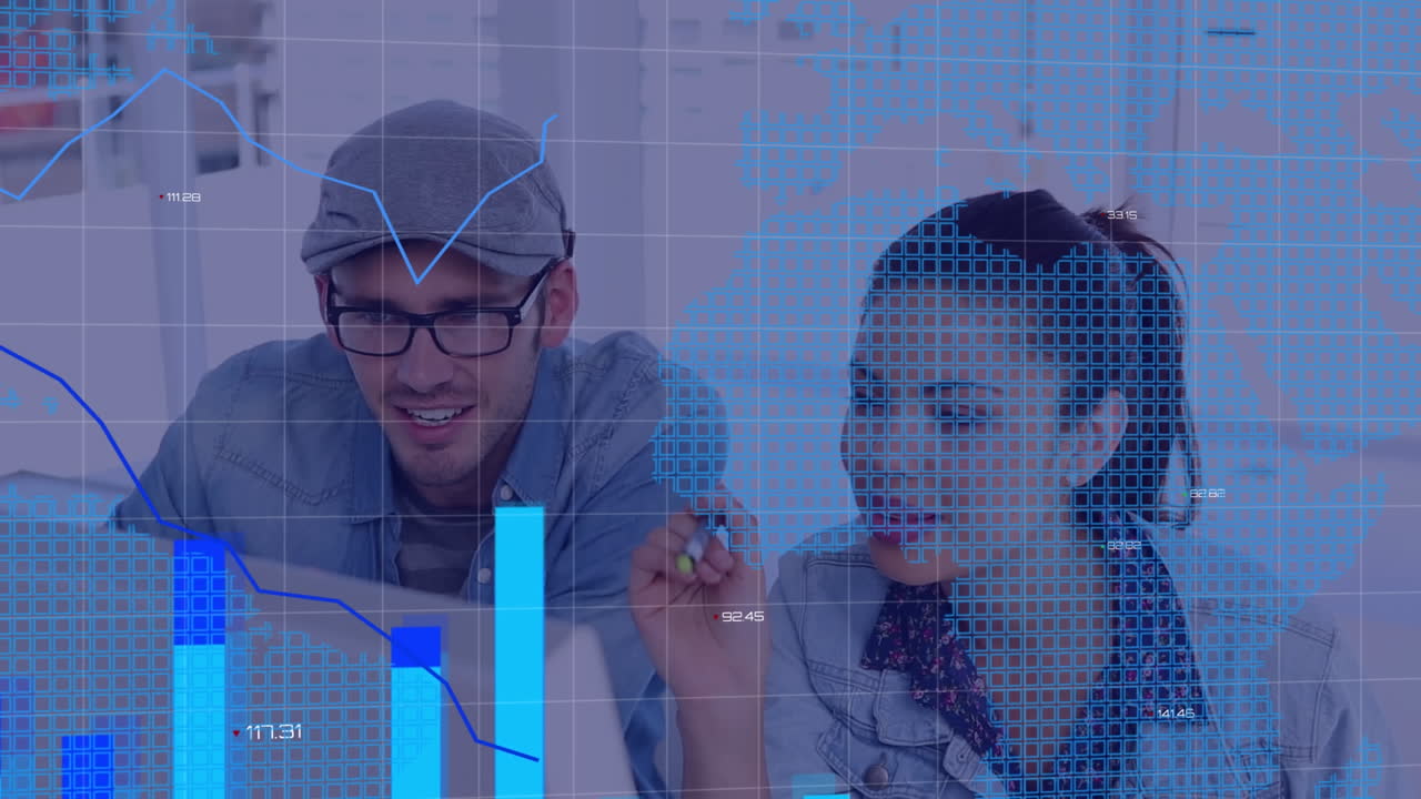 animación del procesamiento de datos sobre diversas personas de negocios en la oficina