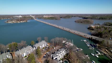 Lake-Norman-NC,-Davidson-North-Carolina-Causeway