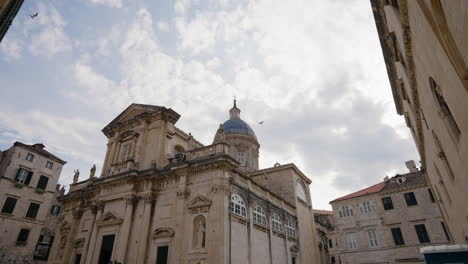 Reveló-La-Catedral-De-La-Asunción-De-La-Virgen-María-En-Dubrovnik,-Croacia